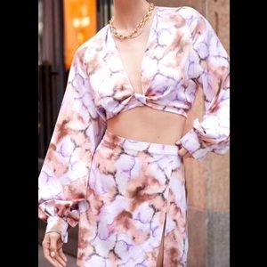 NWT❗️Dynamite Magnolia Long Sleeve Satin Twist Blouse